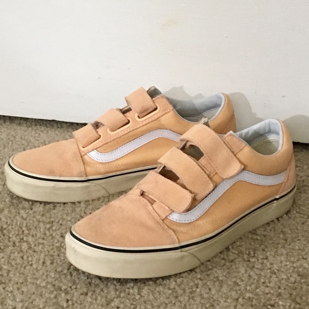 Women’s Vans Ward  Velcro Suede Sneakers